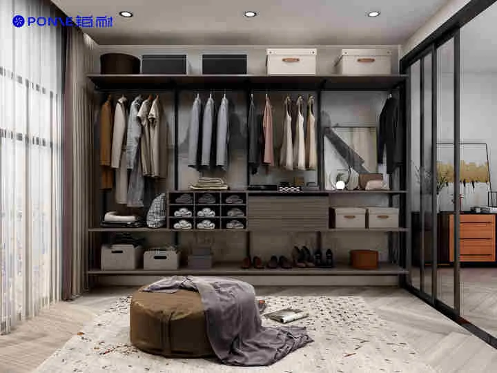Clothes storage .. تخزين الملابس