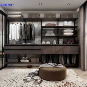 Clothes storage .. تخزين الملابس