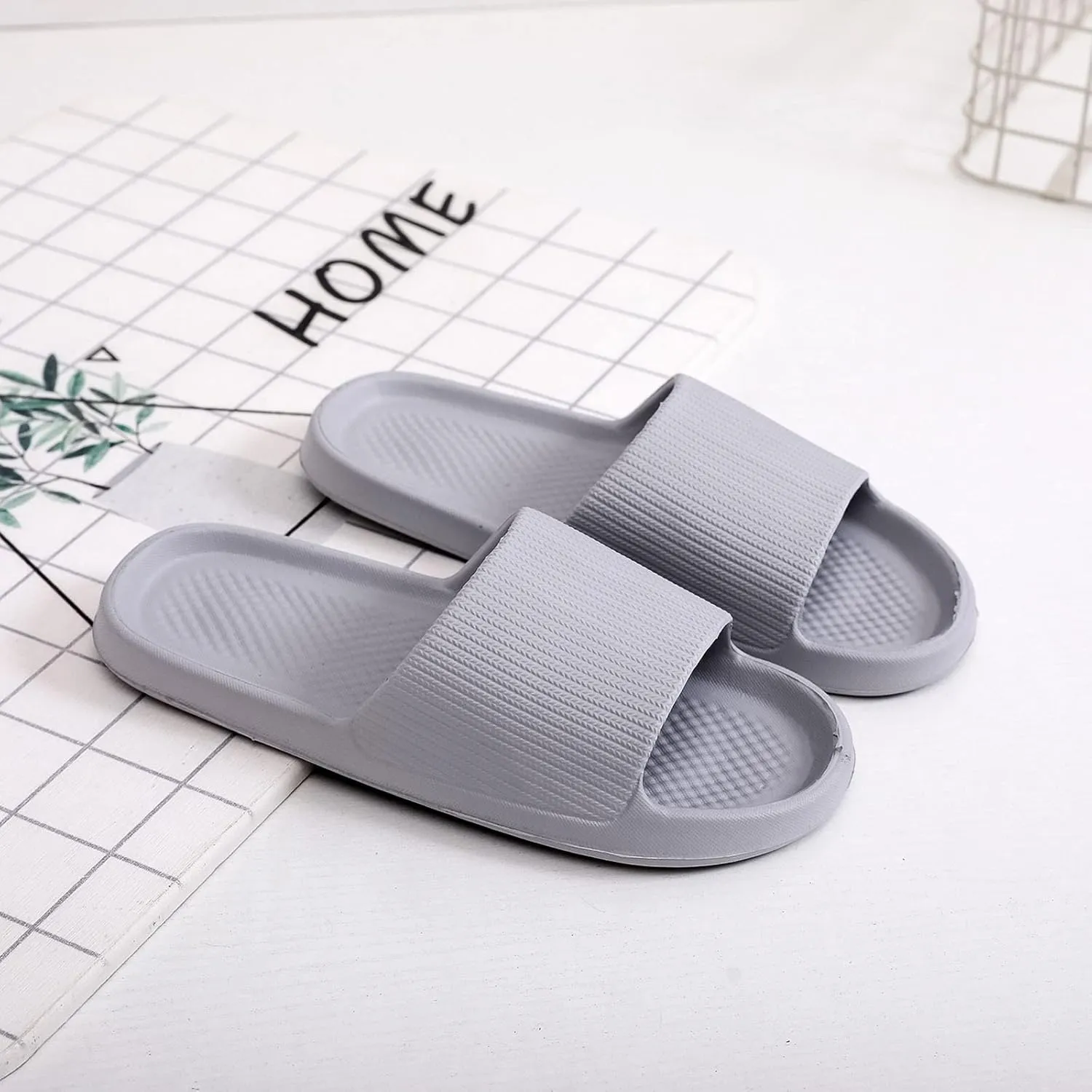 Cloud Slide Sandals for Women and Men Slip Breathable Soft Sole Shoes Slipper House Slippers for Flat Feet Men