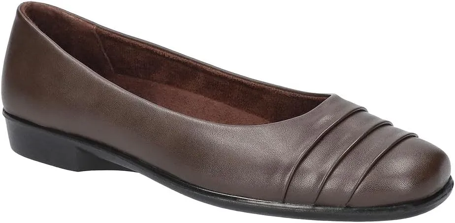 Easy Street Women's Hayes Sneaker