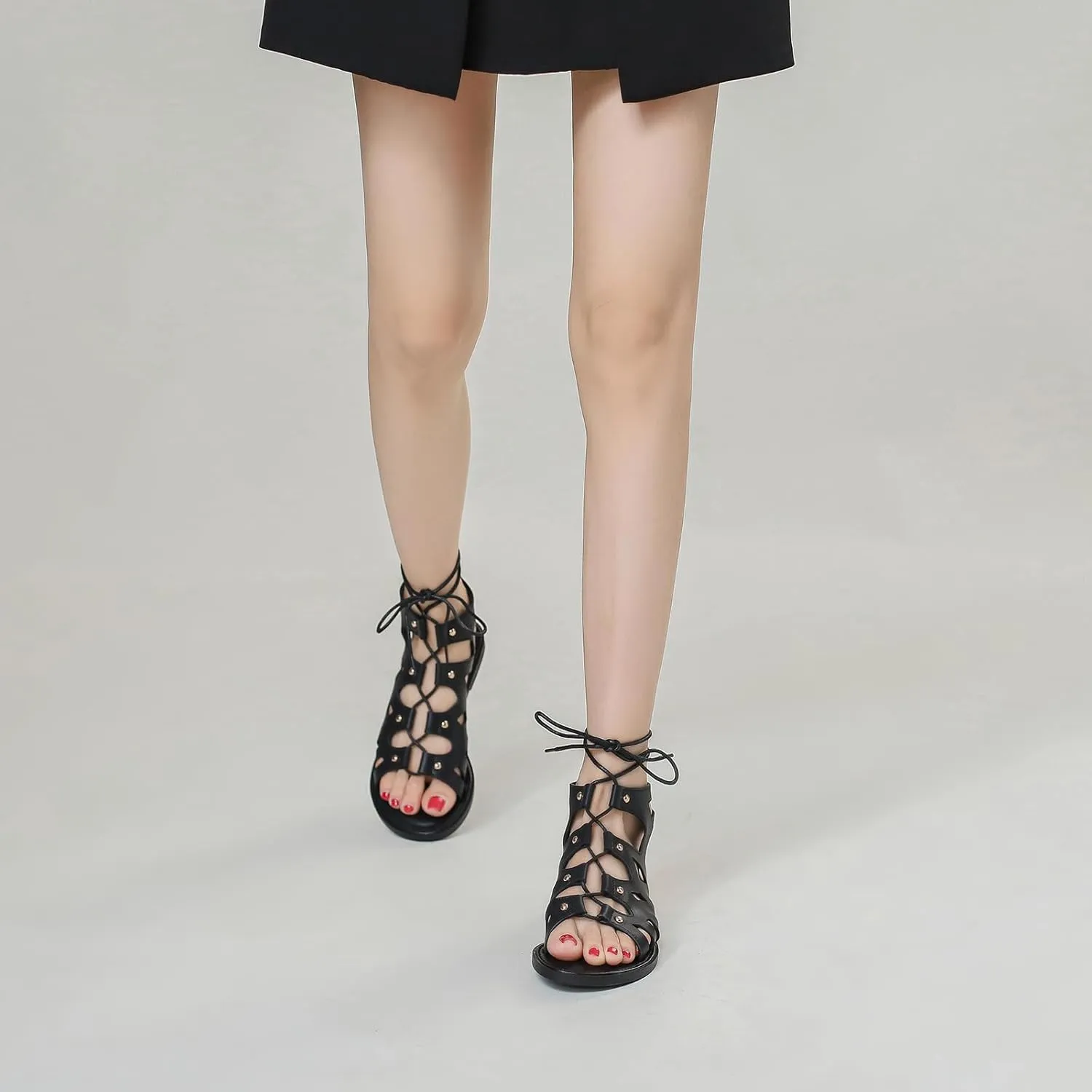 Lossarye Women's Leather Lace Up Flat Gladiator Sandals Comfortable Crisscross Non-Slip Beach Sandals Casual Dressy Roman Sandals