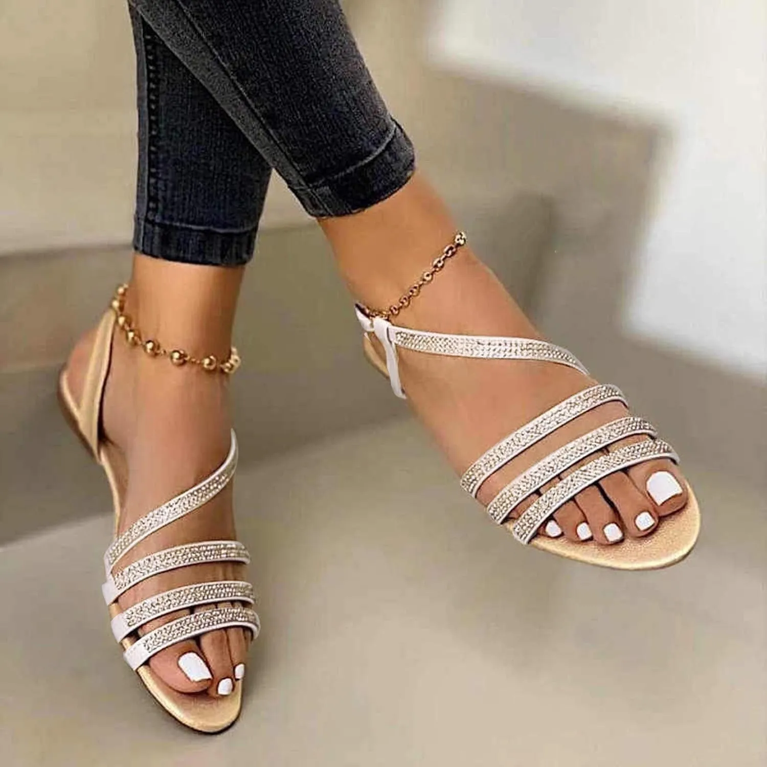 Womens Rhinestones Strap Flat Sandals Casual Summer Bling Open Toe Buckle Slipper Lightweight Comfortable Breathable Ladies Beach Roman Shoes